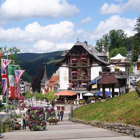 Rita - Atemberaubenden Wasserfaelle Triberg im Schwarzwald ภายนอก รูปภาพ