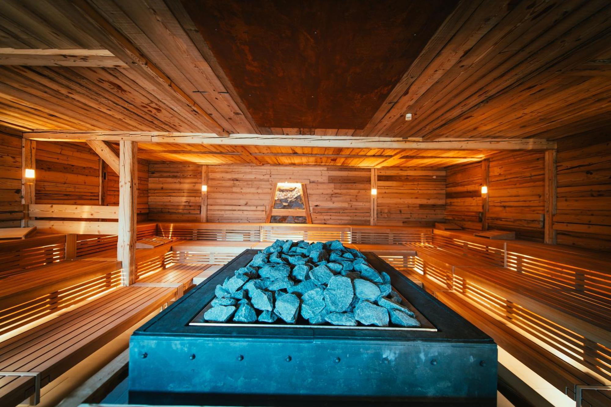 Rita - Atemberaubenden Wasserfaelle Triberg im Schwarzwald ภายนอก รูปภาพ
